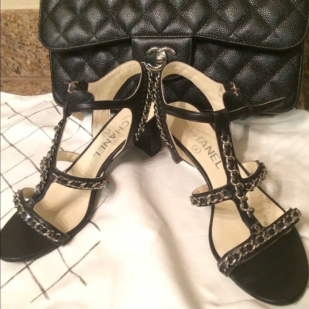 CHANEL CLASSIC CHAIN HEELED SANDALS - Picture 15 of 16